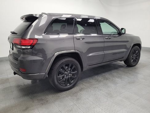 Used 2020 Jeep Grand Cherokee Altitude image 10