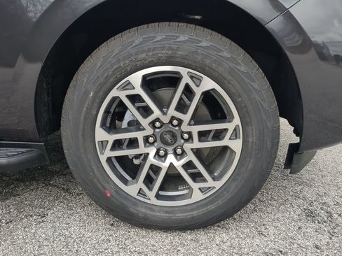 New 2026 Ford Expedition Max Active image 9