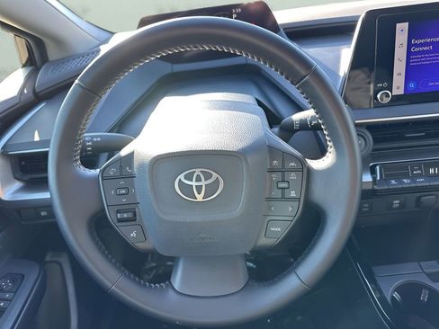 Used 2024 Toyota Prius LE image 12