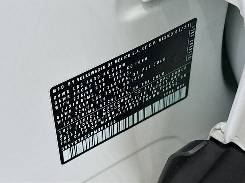 Used 2023 Volkswagen Taos SE image 12