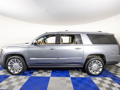Used 2018 Cadillac Escalade ESV Platinum AWD/4WD image 7