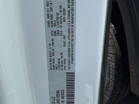 Used 2024 RAM ProMaster 2500 w/ Convenience Group FWD image 30