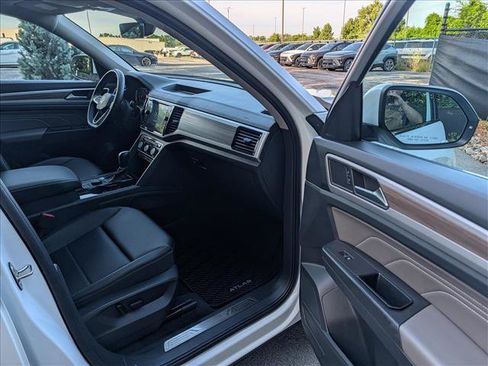 Certified 2023 Volkswagen Atlas SEL AWD/4WD image 11