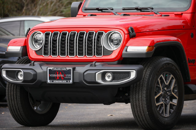 Used 2026 Jeep Wrangler Unlimited Sahara AWD/4WD image 13