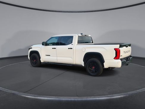 Used 2022 Toyota Tundra SR5 AWD/4WD image 6