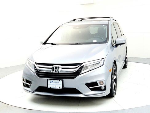 Used 2018 Honda Odyssey Elite image 2