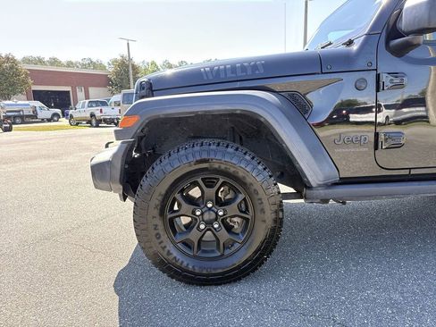 Used 2020 Jeep Wrangler Sport image 9