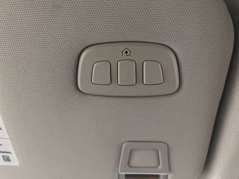 Used 2026 Lincoln Nautilus Premier image 27