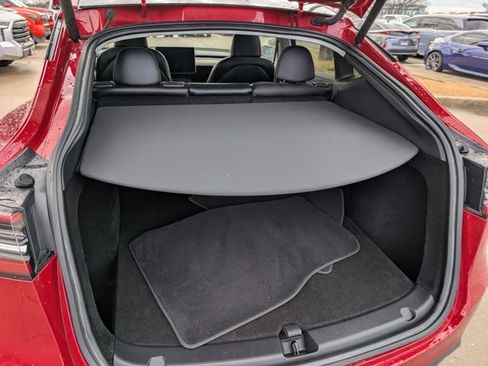 Used 2023 Tesla Model Y Long Range image 32