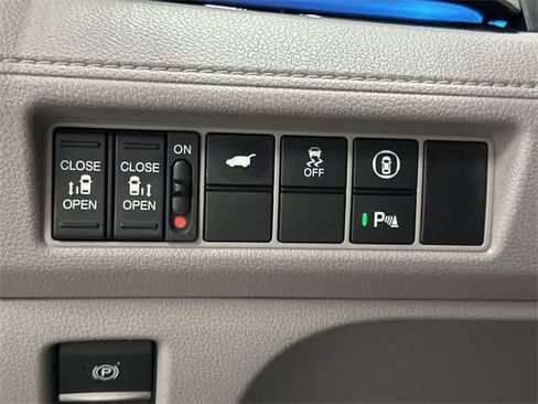 Certified 2023 Honda Odyssey Touring image 19