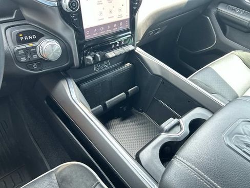 Used 2025 RAM 1500 Laramie w/ Sport Appearance Package AWD/4WD image 31
