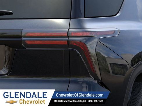 New 2026 Chevrolet Traverse LT w/ LPO, Floor Liner Package FWD image 11