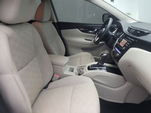 Used 2018 Nissan Rogue Sport SV image 21