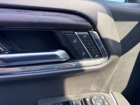 Used 2025 GMC Sierra 1500 SLT image 28