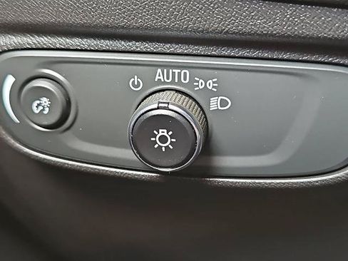 Used 2024 Chevrolet Equinox RS w/ RS Leather Package FWD image 24