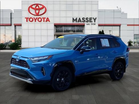 Used 2024 Toyota RAV4 XSE AWD/4WD image 7