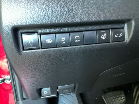 Used 2021 Toyota Venza Limited AWD/4WD image 31