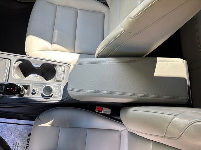 Used 2021 Cadillac XT4 Luxury FWD image 15