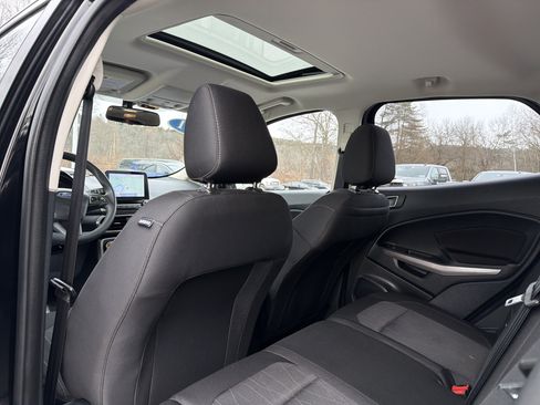 Used 2021 Ford EcoSport SE w/ SE Convenience Package image 29