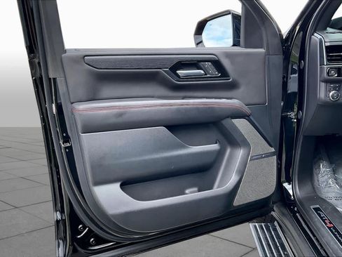 Used 2025 GMC Yukon AT4 Ultimate w/ LPO, Floor Liner Package AWD/4WD image 22