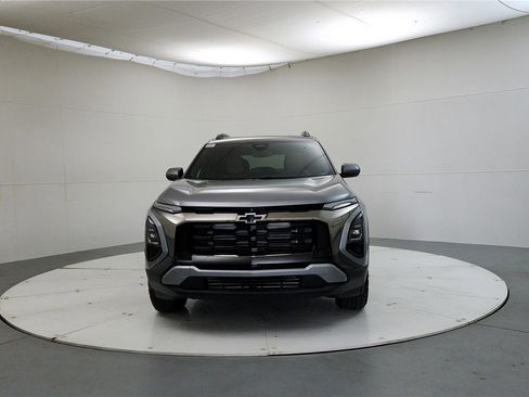 Used 2026 Chevrolet Equinox ACTIV FWD image 2