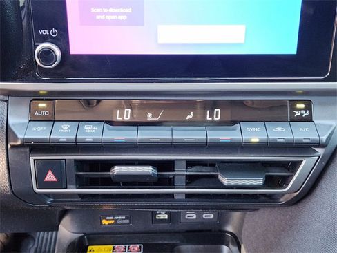 Certified 2025 Toyota Camry LE w/ Convenience Package image 15