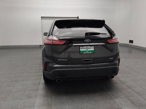 Used 2020 Ford Edge SE image 6