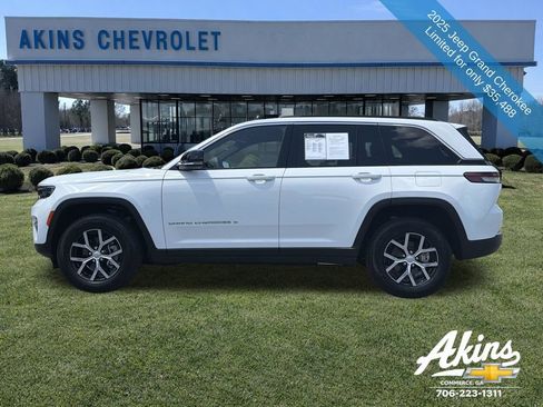 Used 2025 Jeep Grand Cherokee Limited w/ Trailer Tow Package RWD image 9