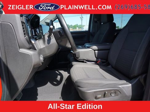 Used 2024 Chevrolet Silverado 1500 LT AWD/4WD image 17