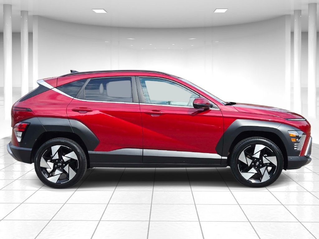 Used 2024 Hyundai Kona Limited AWD/4WD image 2