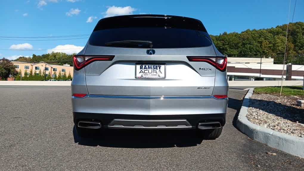 Used 2026 Acura MDX SH-AWD image 4