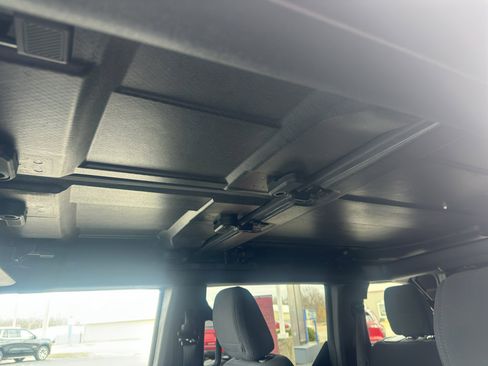 Used 2025 Ford Bronco Big Bend image 25