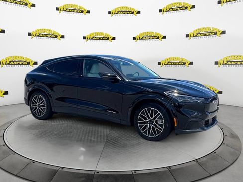 Used 2025 Ford Mustang Mach-E Premium AWD/4WD image 7
