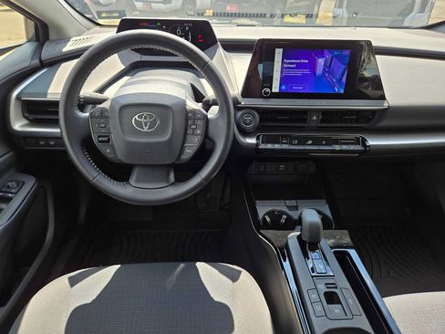Used 2024 Toyota Prius LE AWD/4WD image 19