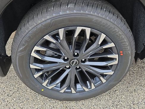 New 2026 Nissan Rogue Platinum image 7