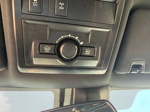 Used 2019 Toyota Tacoma TRD Off-Road w/ Technology Package AWD/4WD image 24