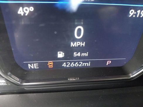 Used 2021 GMC Yukon SLE image 36