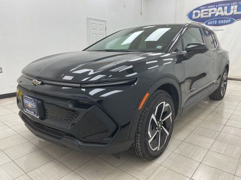 New 2026 Chevrolet Equinox EV LT image 17