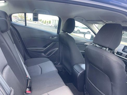 Used 2018 MAZDA MAZDA3 Sport FWD image 8