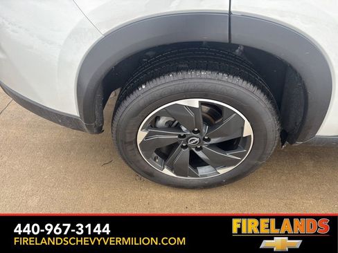 Used 2024 Nissan Rogue SV image 53