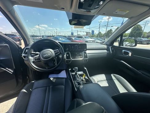 Used 2023 Kia Sorento SX AWD/4WD image 24