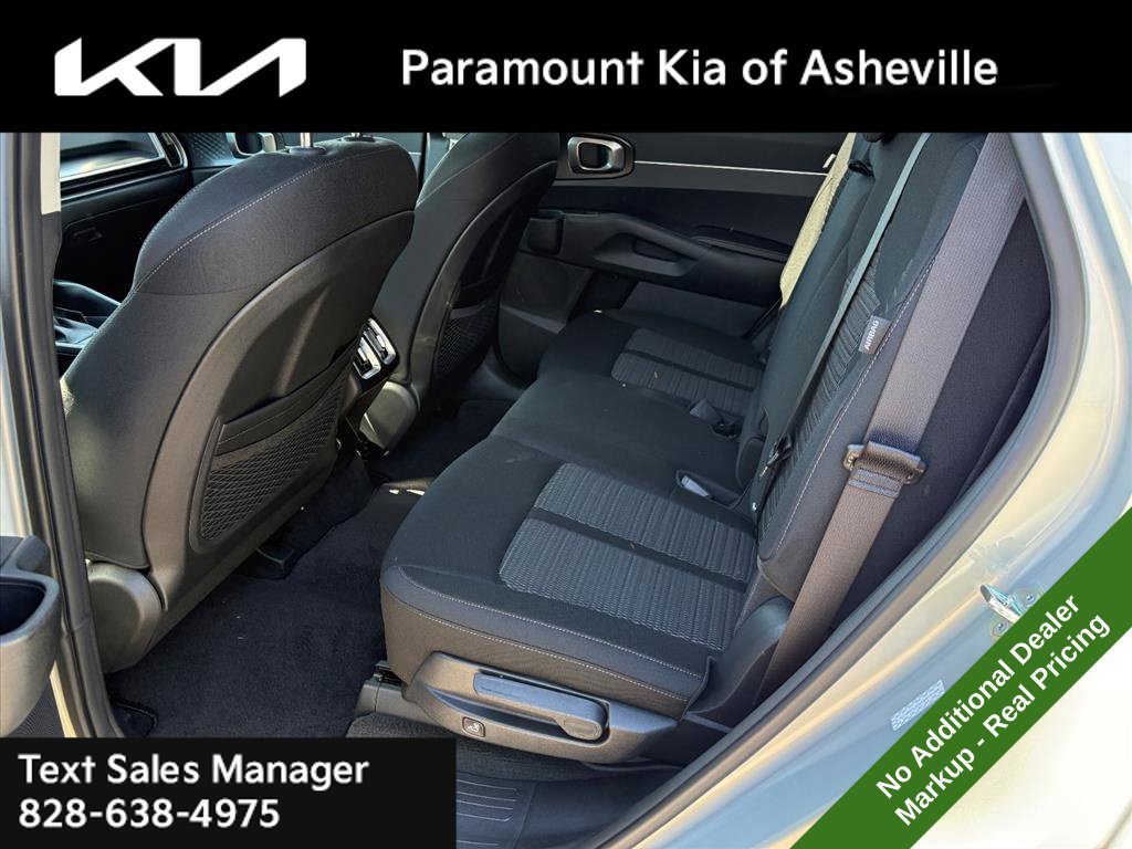 New 2026 Kia Sorento LX FWD image 19