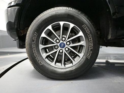 Used 2019 Ford F150 XLT w/ Equipment Group 302A Luxury image 18