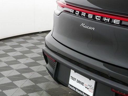 New 2026 Porsche Macan image 38