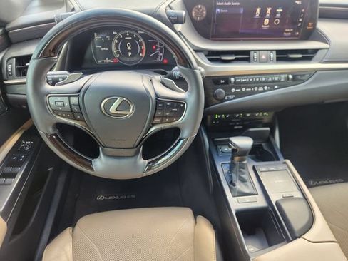 Used 2020 Lexus ES 350 Ultra Luxury w/ Accessory Package 2 FWD image 26
