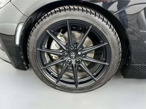 Used 2024 Toyota GR86 Premium image 29