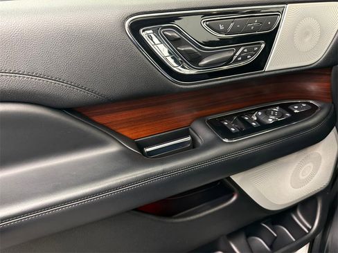 Used 2021 Lincoln Navigator L Reserve w/ Luxury Package image 39
