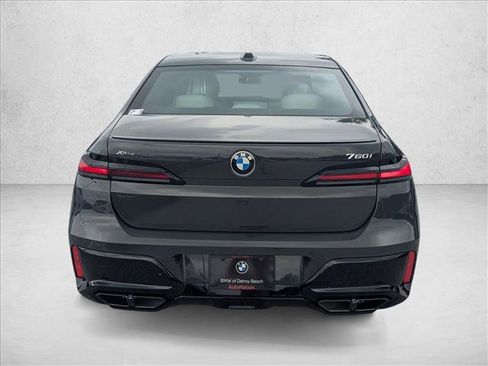 New 2026 BMW 760i xDrive w/ Executive Package AWD/4WD image 7