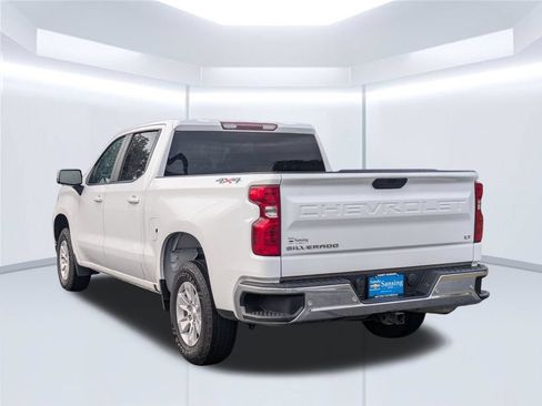 Used 2021 Chevrolet Silverado 1500 LT w/ Safety Package AWD/4WD image 4