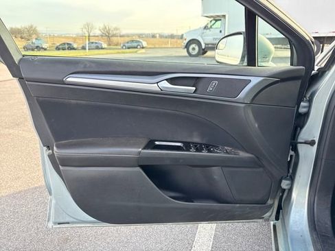 Used 2013 Ford Fusion SE image 24